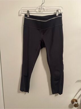 Athleta Black Cropped Leggings with Silver Waist Trim
